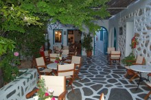 ΞΕΝΟΔΟΧΕΙΟ ΝΑΖΟΣ 4