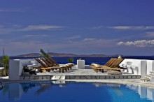 PAOLAS BEACH MYKONOS