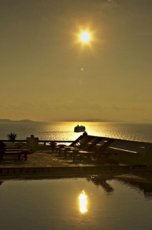 PAOLAS BEACH MYKONOS