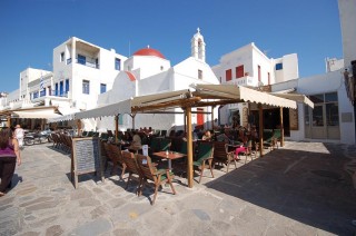 Madoupas cafe bar restaurant Mykonos