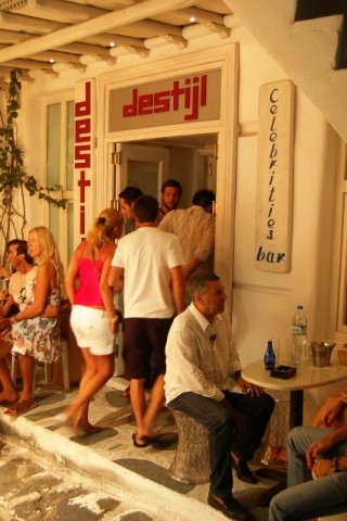 Celebrities Bar - Destijl bar  Mykonos